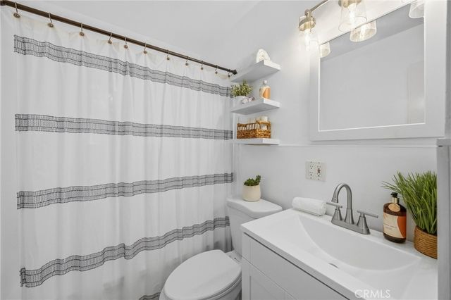186 N Center, Redlands, CA 92373