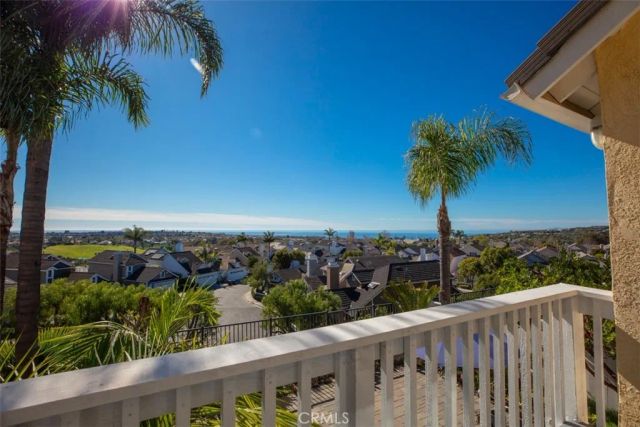 33 Windcrest, Laguna Niguel, CA 92677