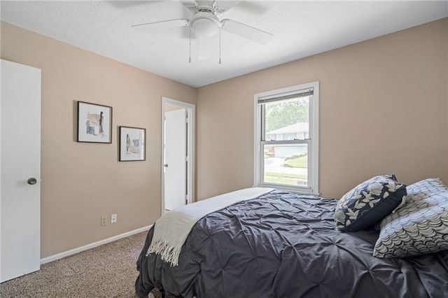 1833 N York Street, Independence, MO 64058