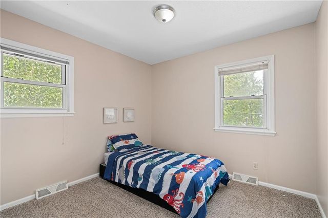 1833 N York Street, Independence, MO 64058