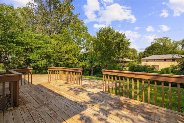 1833 N York Street, Independence, MO 64058