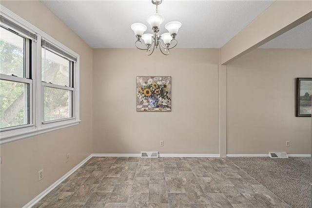 1833 N York Street, Independence, MO 64058