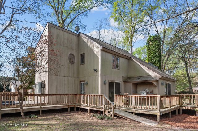 110 Gawain Road, Greenville, NC 27858