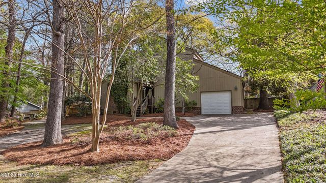 110 Gawain Road, Greenville, NC 27858