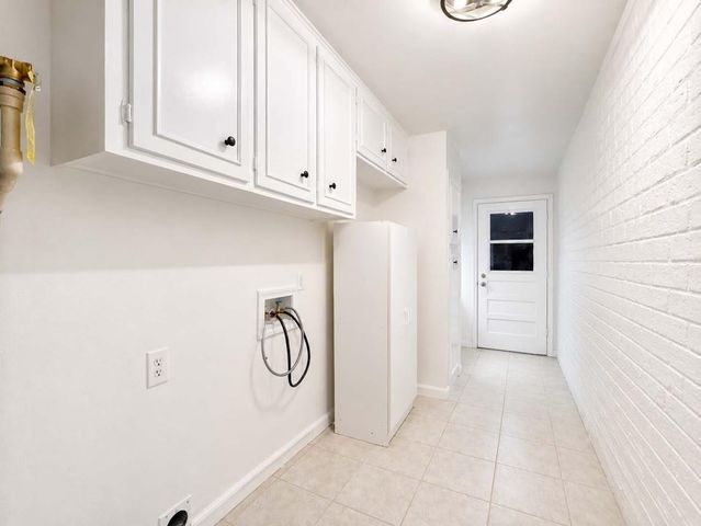 1219 Saxony Lane, Houston, TX 77058