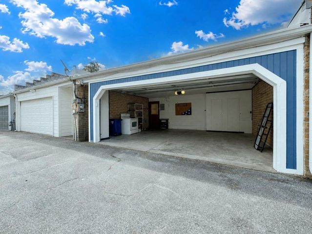 1219 Saxony Lane, Houston, TX 77058