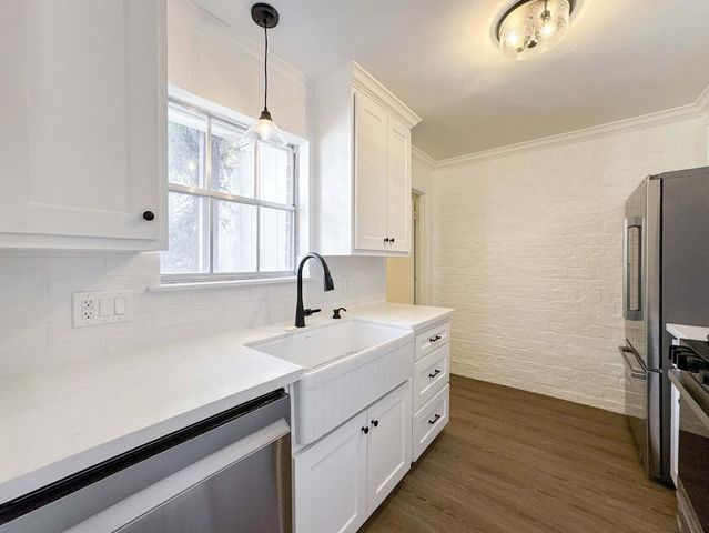 1219 Saxony Lane, Houston, TX 77058