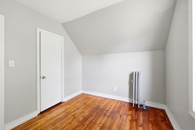 9 Owens Pl, Holyoke, MA 01040