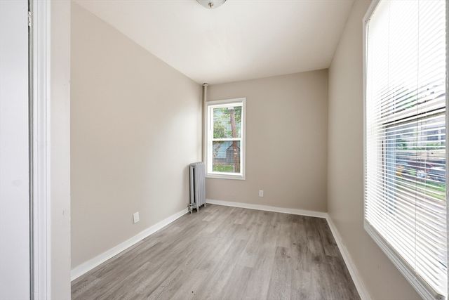 9 Owens Pl, Holyoke, MA 01040