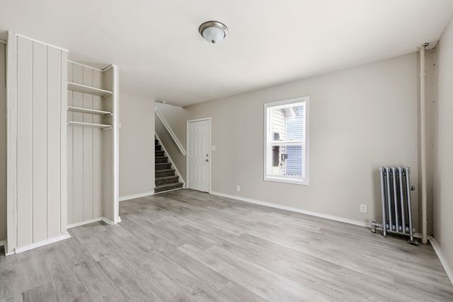 9 Owens Pl, Holyoke, MA 01040