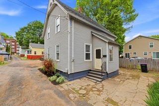 9 Owens Pl, Holyoke, MA 01040