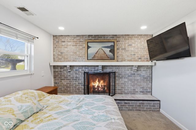 3911 Mistletoe Drive, Indianapolis, IN 46237