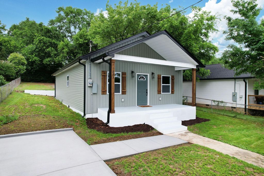 1223 SE King Edward Avenue SE, Cleveland, TN 37311