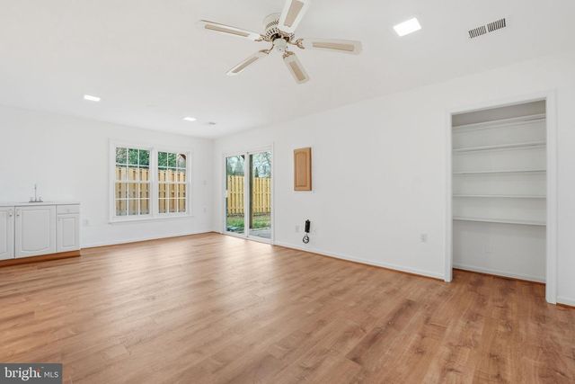 46944 TRUMPET CIR, Sterling, VA 20164