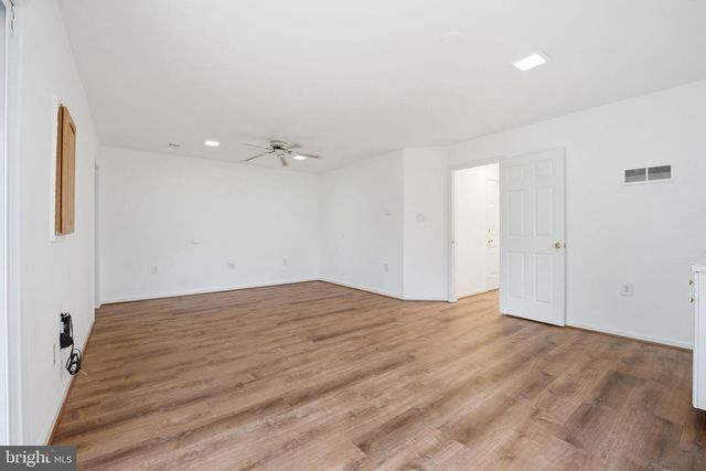 46944 TRUMPET CIR, Sterling, VA 20164