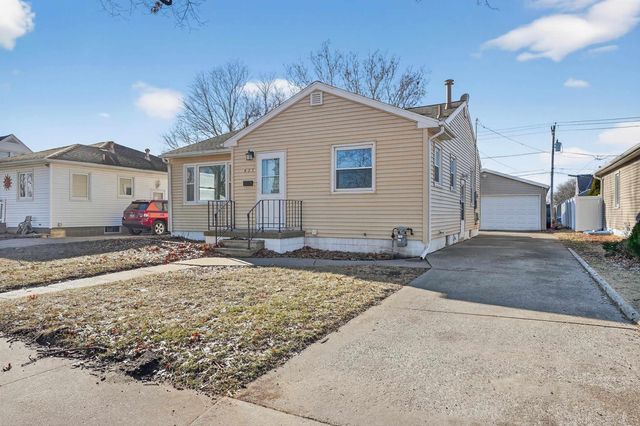 427 Hope Avenue, Waterloo, IA 50703