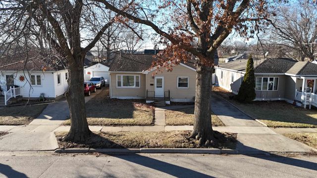 427 Hope Avenue, Waterloo, IA 50703
