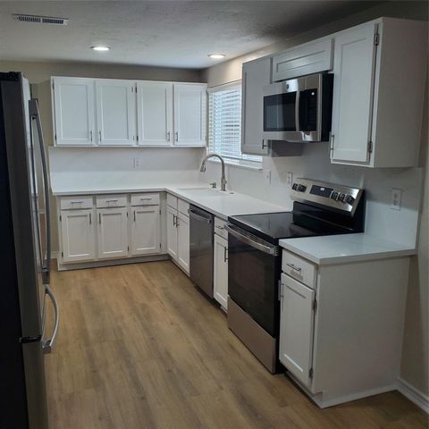 2514 Windswept Drive, Richmond, TX 77406