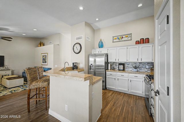 24112 S STARCREST Drive, Sun Lakes, AZ 85248