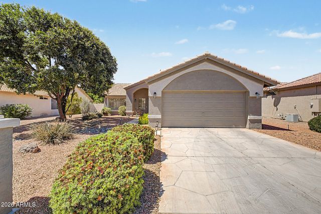 24112 S STARCREST Drive, Sun Lakes, AZ 85248