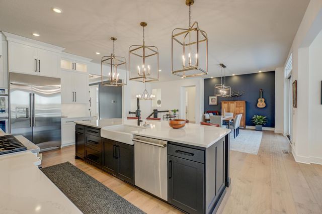 1461 Palmer Drive N, Lake Elmo, MN 55042