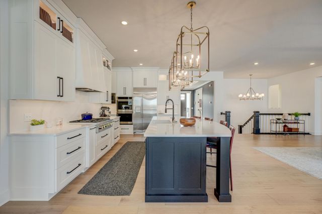 1461 Palmer Drive N, Lake Elmo, MN 55042
