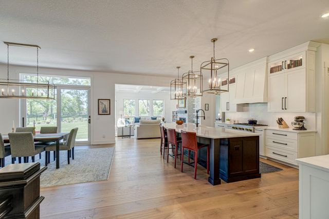 1461 Palmer Drive N, Lake Elmo, MN 55042