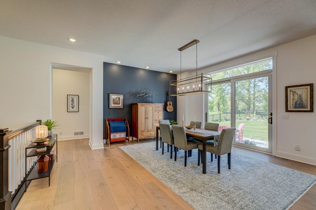 1461 Palmer Drive N, Lake Elmo, MN 55042