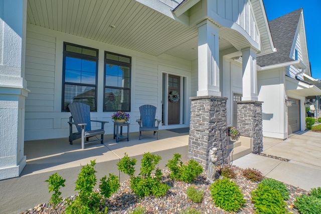 1461 Palmer Drive N, Lake Elmo, MN 55042