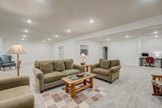 1461 Palmer Drive N, Lake Elmo, MN 55042