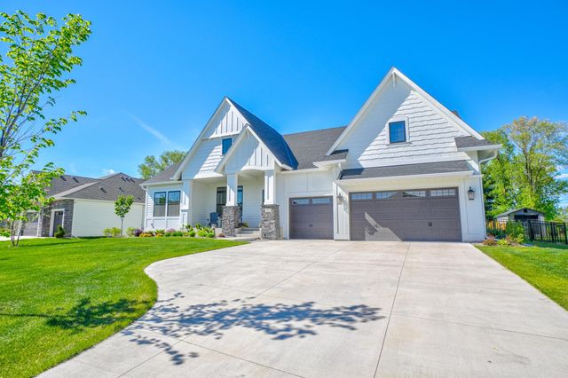 1461 Palmer Drive N, Lake Elmo, MN 55042