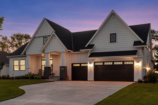 1461 Palmer Drive N, Lake Elmo, MN 55042