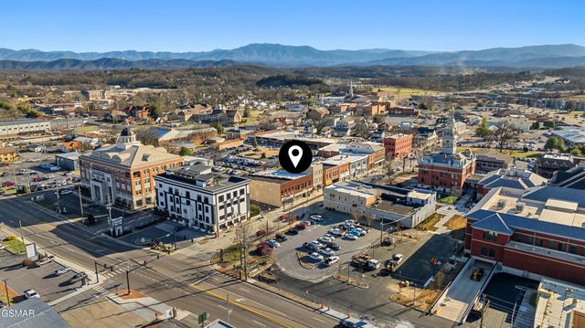 118 Court Avenue, Sevierville, TN 37862