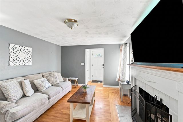 70 Overland Avenue, Cranston, RI 02910