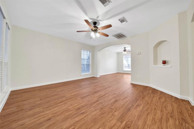 1427 Redwood Village Circle, Spring, TX 77386