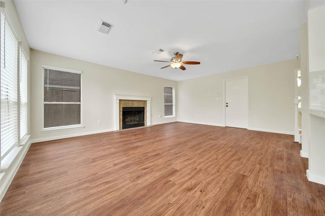1427 Redwood Village Circle, Spring, TX 77386