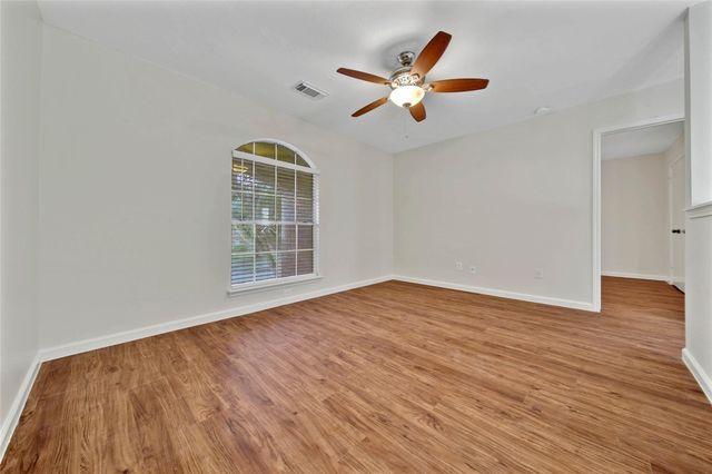 1427 Redwood Village Circle, Spring, TX 77386