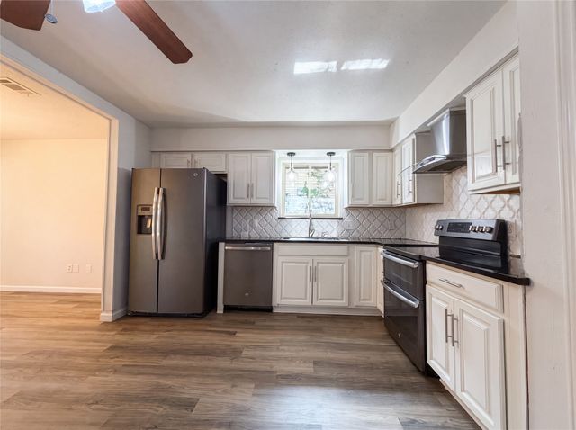 5804 Ridge Drive, Arlington, TX 76016