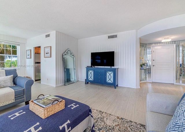 3475 S Ocean Boulevard 2010, Palm Beach, FL 33480