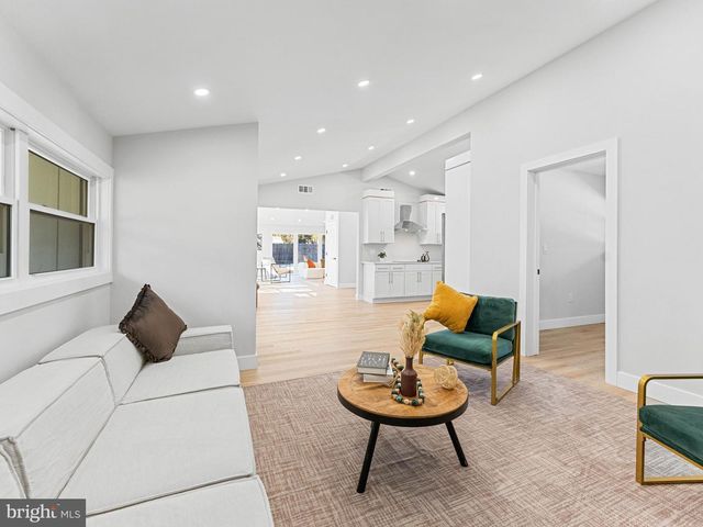 415 GARDEN STATE DR, Cherry Hill, NJ 08002