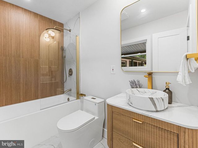 415 GARDEN STATE DR, Cherry Hill, NJ 08002