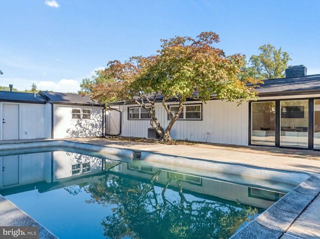 415 GARDEN STATE DR, Cherry Hill, NJ 08002