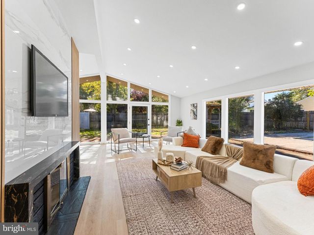 415 GARDEN STATE DR, Cherry Hill, NJ 08002