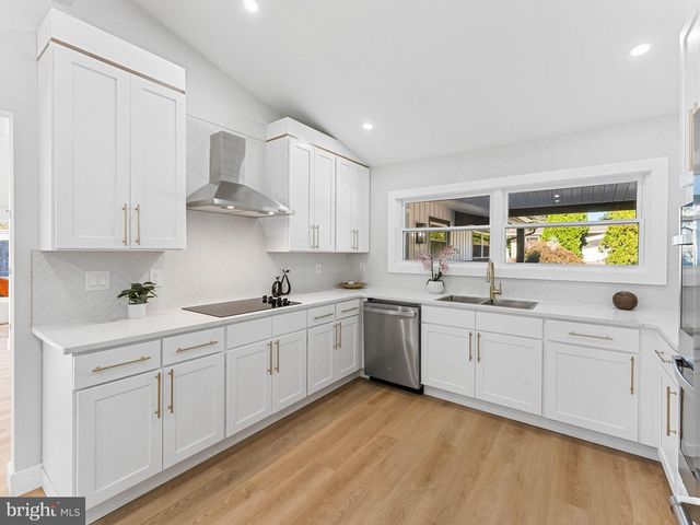415 GARDEN STATE DR, Cherry Hill, NJ 08002