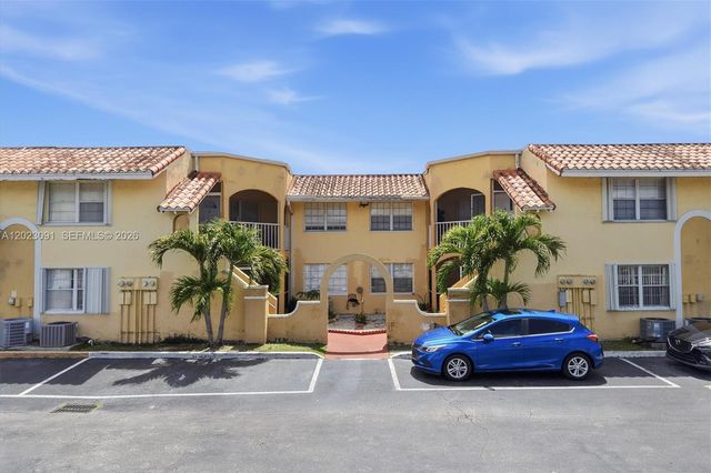 15635 SW 74th Cir Drive 11, Miami, FL 33193