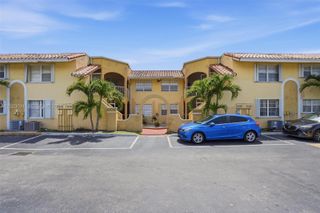 15635 SW 74th Cir Drive 11, Miami, FL 33193