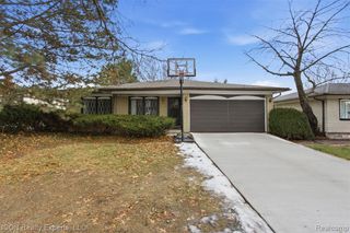 2956 Charity Drive, Sterling Heights, MI 48310