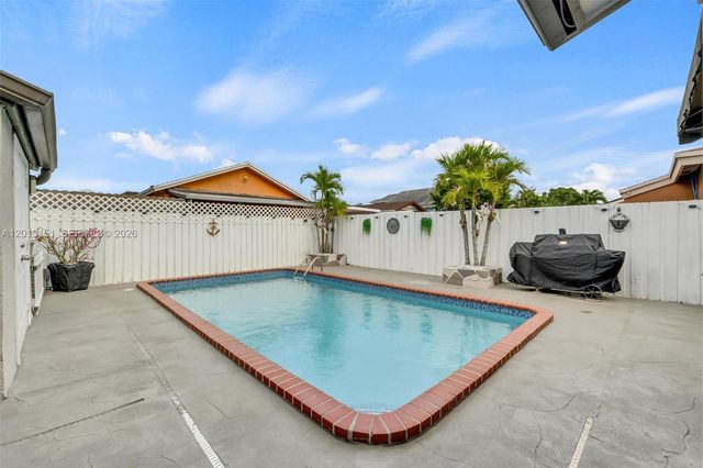 19757 SW 124th Ave, Miami, FL 33177