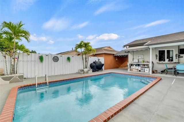 19757 SW 124th Ave, Miami, FL 33177