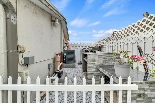 19757 SW 124th Ave, Miami, FL 33177